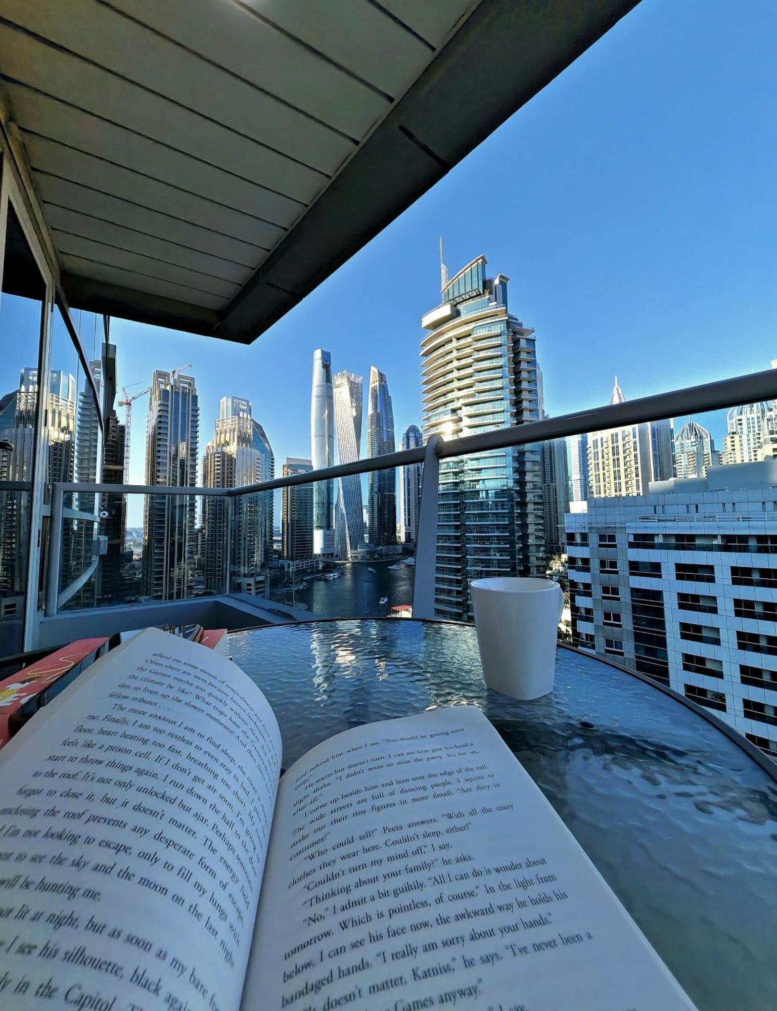 Full Marina View 2 Bhk Апартаменти *